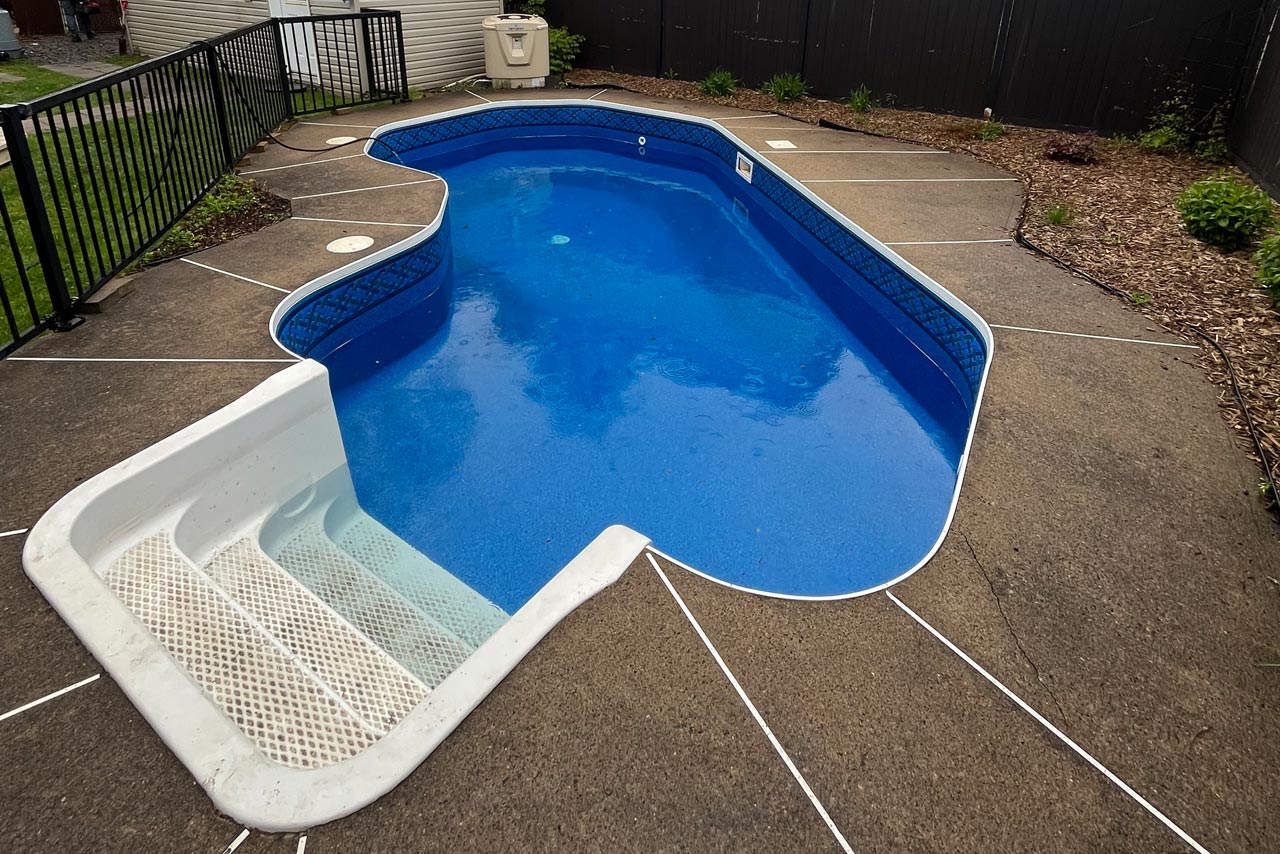 Nouvelle toile de piscine posée