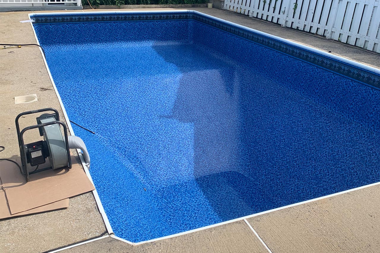 Toile vinyle sur mesure pour piscine creusée